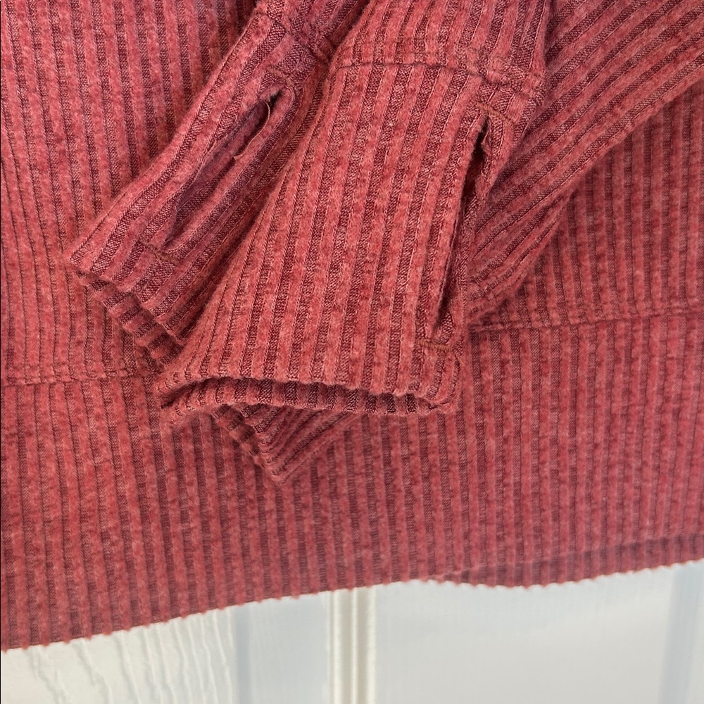 FREELY Ribbed Hoodie - Picture 4 of 9